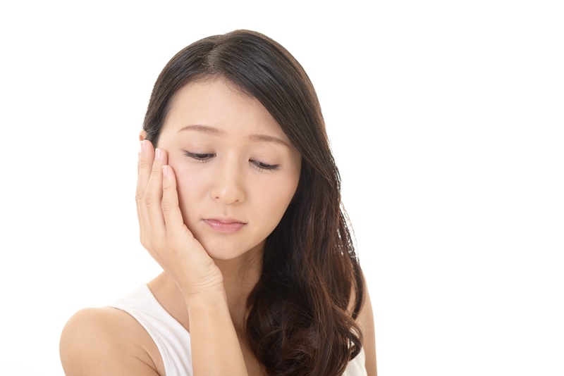 顔のむくみは女性の大敵