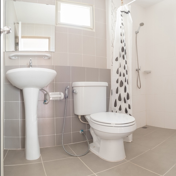 お願いだから、トイレはキレイに!