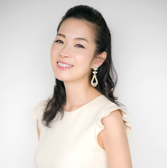 深澤亜希さん / 美容家・ビューティースキンスペシャリスト