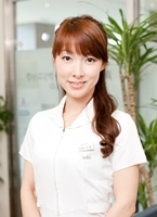 日本産科婦人科学会 産婦人科専門医(医学博士) 吉形 玲美(よしかた・れみ)先生