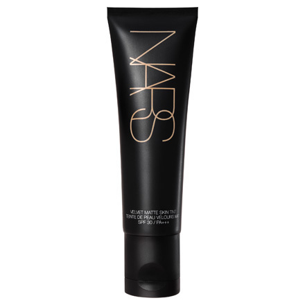 NARS／ベルベットマットスキンティント SPF30／PA+++