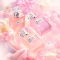 ゆれる髪に香る、花々の美しさ。ミス ディオール新ヘア ミスト&オ…の画像