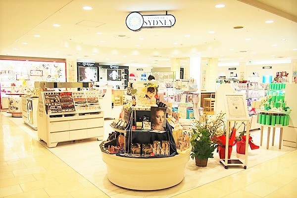 シドニー ルミネ北千住店美容部員・BA（賞与年2回／連休取得◎／髪明るめOK／社割あり／異動なし）正社員の求人の店内写真5