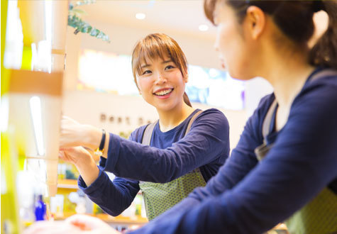 すべての写真 銀座 丸の内 百貨店 専門店 美容部員 Ba メルヴィータ ショップスタッフ 派遣 の求人 アットコスメキャリア