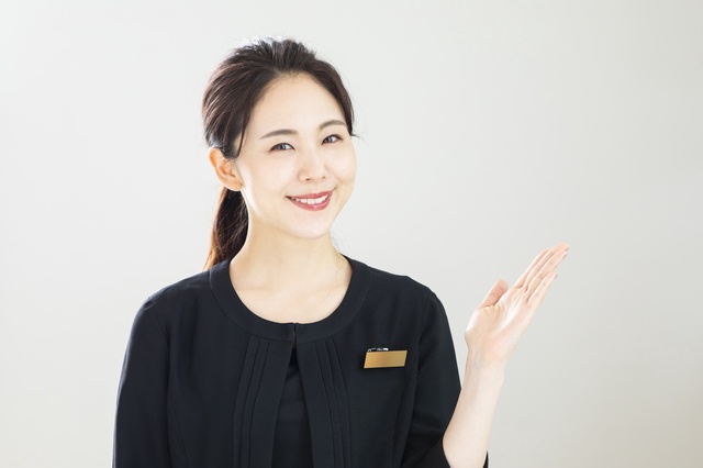 【銀座・丸の内】百貨店・専門店美容部員・BA（入社時期相談可／@cosme社割有／社保完備／交通費全額支給）派遣の求人の写真