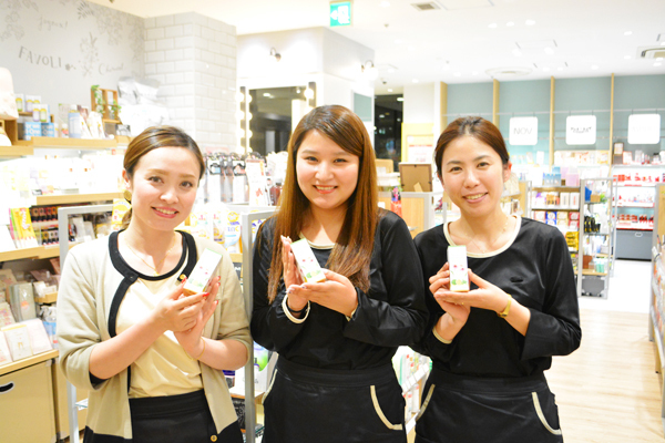 埼玉県エリア shop in美容部員・化粧品販売員契約社員の求人のスタッフ写真1