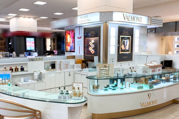 Valmont 阪急うめだ本店 New Open 美容部員 Ba 販売スタッフ セラピスト 正社員 アルバイト パート の求人 19 11 26掲載 アットコスメキャリア