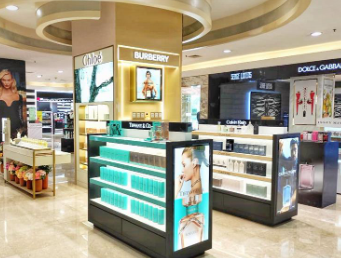 伊勢丹新宿店 ※7月1日オープン美容部員・BA（正社員／残業ほぼ無／7連休可／インセンティブ年間最大40万円）正社員の求人の店内写真1