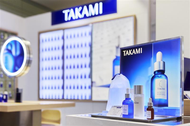 東京都内の店舗美容部員・BA（ブランク◎／面接1回／賞与年3回／退職金制度／ロレアル社割有）契約社員の求人のサービス・商品写真3