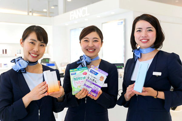 ファンケル 銀座・丸の内エリア美容部員・化粧品販売員(ビューティーアドバイザー)正社員/アルバイト・パートの求人のスタッフ写真1
