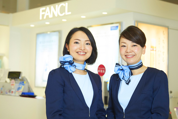 ファンケル 銀座・丸の内エリア美容部員・化粧品販売員(ビューティーアドバイザー)正社員/アルバイト・パートの求人のスタッフ写真1