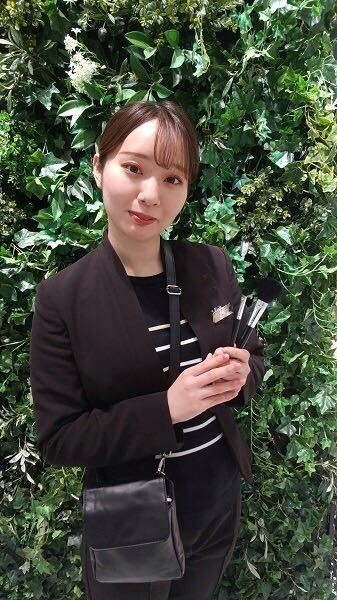 そごう 横浜店美容部員・BA（賞与年2回／8連休あり／退職年金制度／服装自由／スニーカー◎）契約社員の求人のスタッフ写真4
