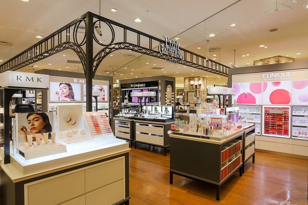 エキュート品川店、グランデュオ蒲田店、二子玉川ライズ店、銀座インズ店、六本木ヒルズ店美容部員・BA（個人ノルマ無し／ジェルネイルOK／社割あり／健康診断あ）アルバイト・パートの求人の店内写真2