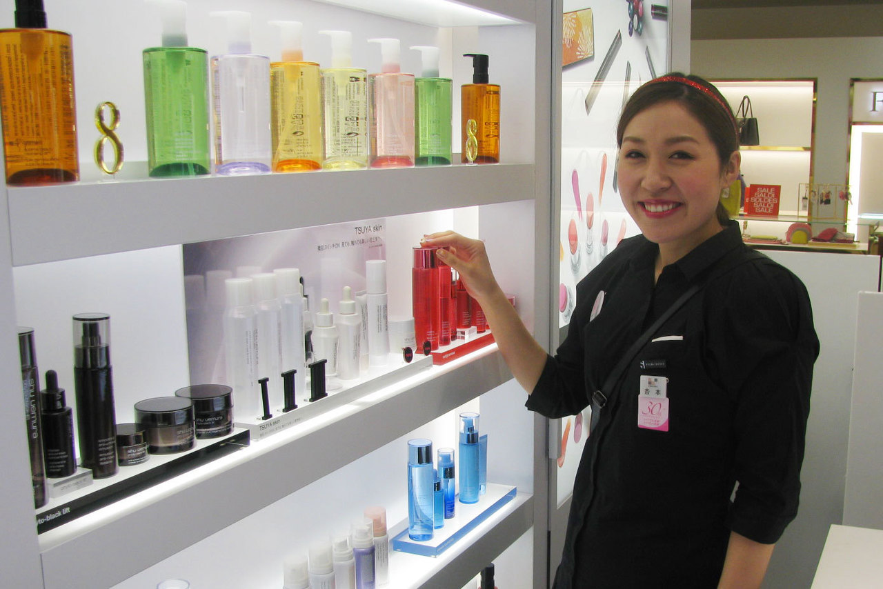 京阪百貨店 守口店美容部員・BA（化粧品販売スタッフ）契約社員の求人の写真