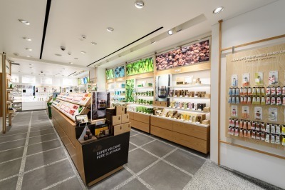 イニスフリー 原宿竹下通り店美容部員・化粧品販売員(『イニスフリー』中国語通訳スタッフ)アルバイト・パートの求人のサービス・商品写真1