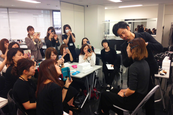 これなら長く働き続けられる 美容部員の働き方をサポートする日本ロレアル のプロジェクトを大解剖 美容部員 Ba コスメ 化粧品業界の求人 転職 派遣 アットコスメキャリア