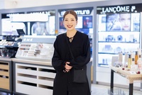 髪色自由＆ジェルネイルOK／♪年2回長期休暇あり 80ブランド以上を展開★『フルーツギャザリング』未経験歓迎！
