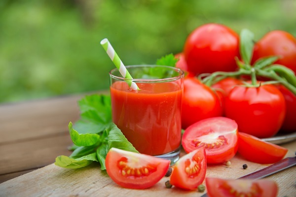 トマトジュースを飲んできれいにダイエット 朝に飲むのが効果的