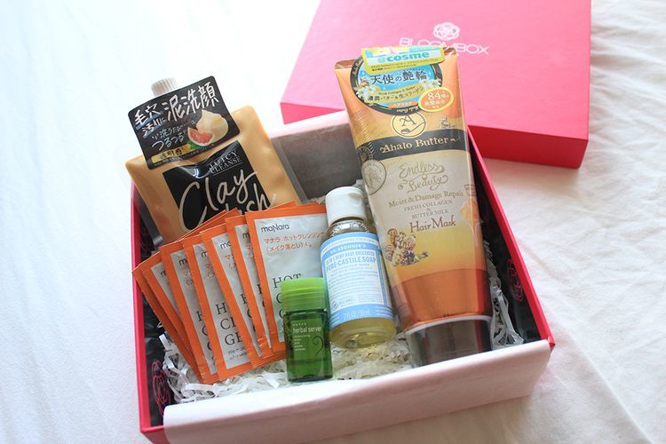 専門のビューティーバイヤーが厳選したコスメを毎月お届けするBLOOM BOXをレポします♪