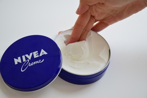 みんなはどうやって使ってる Niveaのマルチユースな使い方をおさらい 美容 化粧品情報はアットコスメ