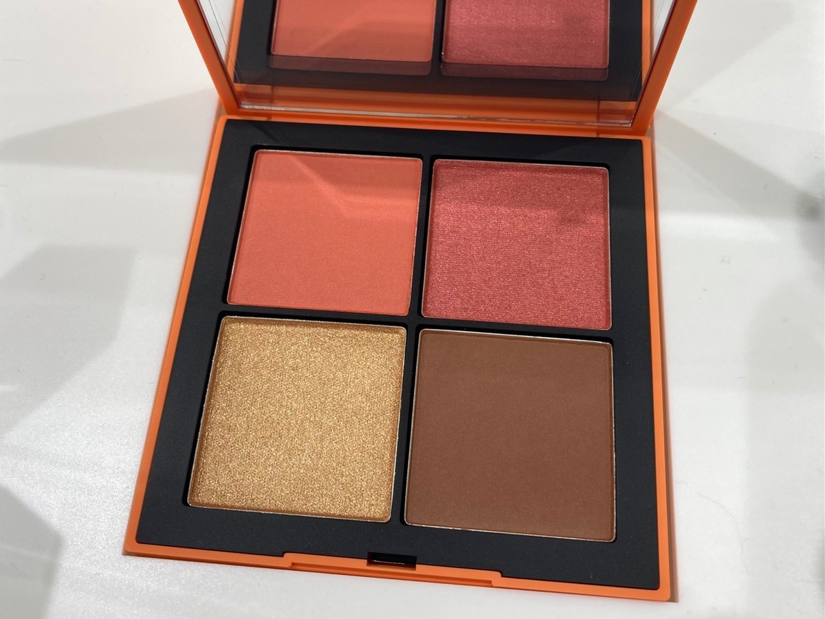 ホットエスケープ チークパレット「V」