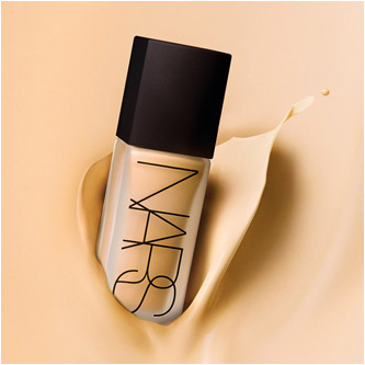 NARS オールデイ ルミナスティック ウェイトレスファンデーション