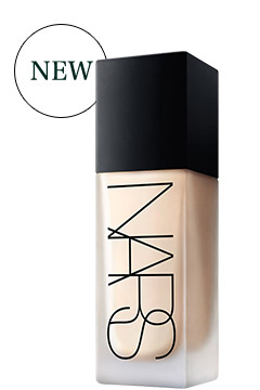 NEW NARS オールデイ ルミナスティック ウェイトレスファンデーション